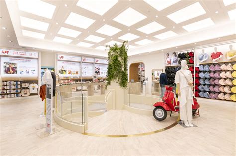 Gallery Uniqlo Sbarca A Roma Con Il Secondo Store Italiano