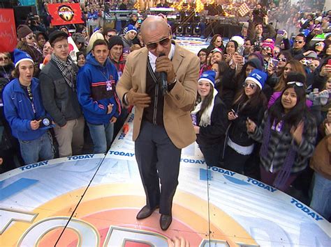 'Don't Stop the Party' Pitbull! Rapper, fans heat up the plaza - TODAY.com