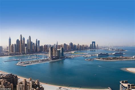 Pictured The Breathtaking View From Dubais Aura Skypool The Worlds