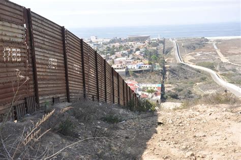 Let's look at the Mexican border wall that's already been built | Hot ...