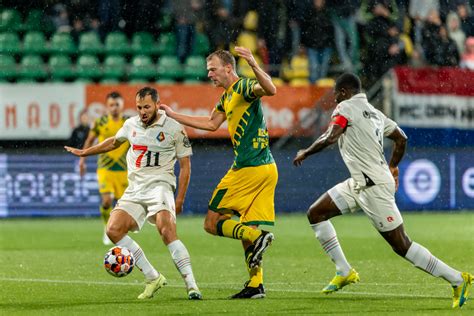 ADO Den Haag Verliest Onnodig Punten Tegen Hekkensluiter Telstar