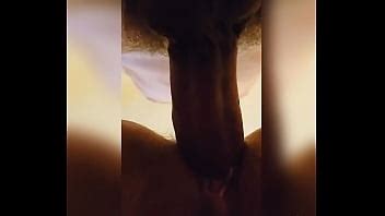 deslizándose en su coño mojado XVIDEOS