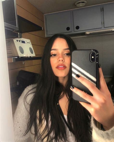 Potret Jenna Ortega Pemeran Katie Di Film Yes Day