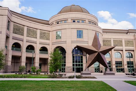 Bullock Museum in Austin makes Texas history displays fully bilingual ...