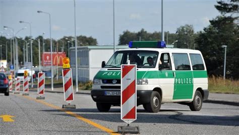 Polak uciekał przed niemiecką policją Trafił do aresztu Wydarzenia w