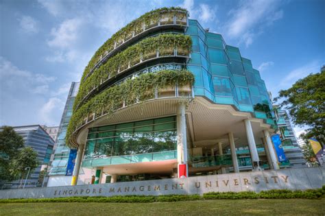SMU launches a first-of-its-kind Fintech Track | he.eduguide.sg