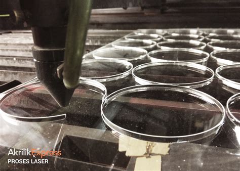 Asal mula Mesin Laser Cutting Akrilik? - Akrilik Express