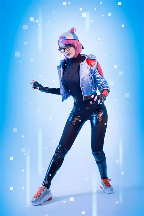 Dangerous Cat - Fortnite Lynx Cosplay - FreeMMORPG.top