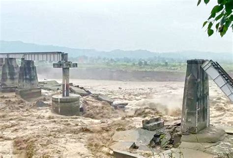 50 Maut Ratusan Ribu Terjejas Akibat Banjir Tanah Runtuh Di India