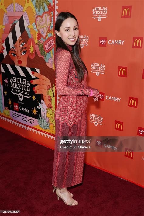 Melissa Diaz's feet