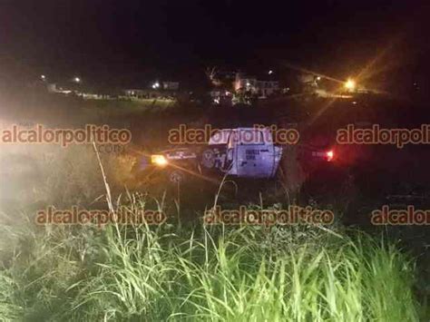 Patrulla De Fuerza Civil Sale Del Camino Y Vuelca En Xalapa 3