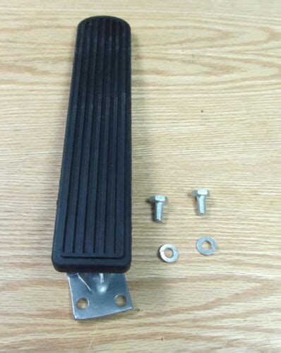 Chevy Gas Accelerator Pedal Assembly With Mounting Bolts