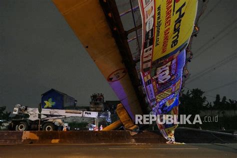 Ini Kronologi Ambruknya Jpo Di Tol Bsd Republika Online