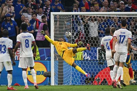 Euro 2024 les Bleus renversés et éliminés en demi finale par une