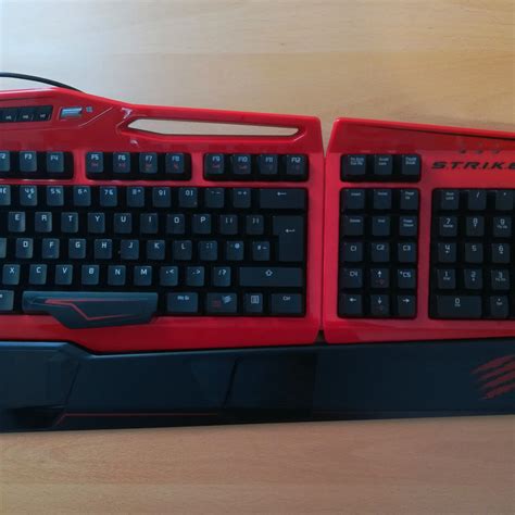 Mad Catz S T R I K E Te Tournament Edition Mechanical Gaming Keyboard