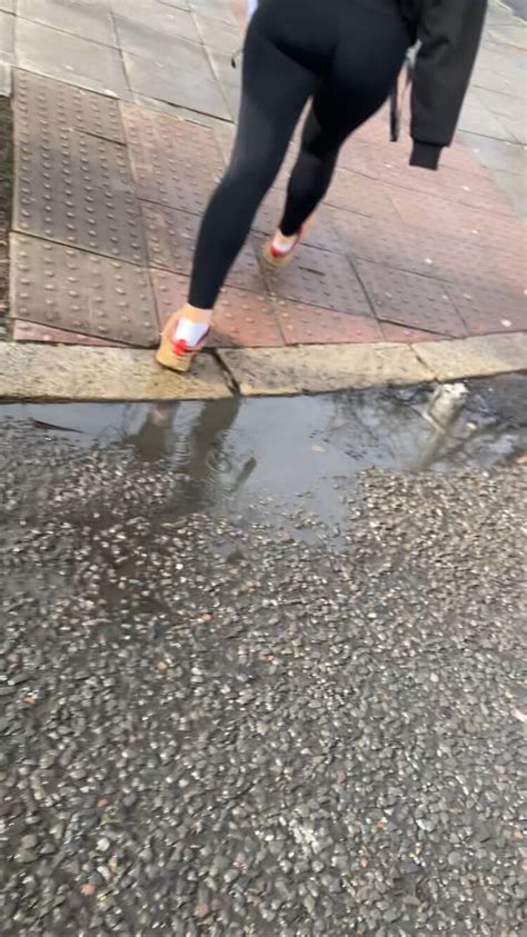 HOT Redhead PAWG Black Leggings Spandex Leggings Yoga Pants Forum