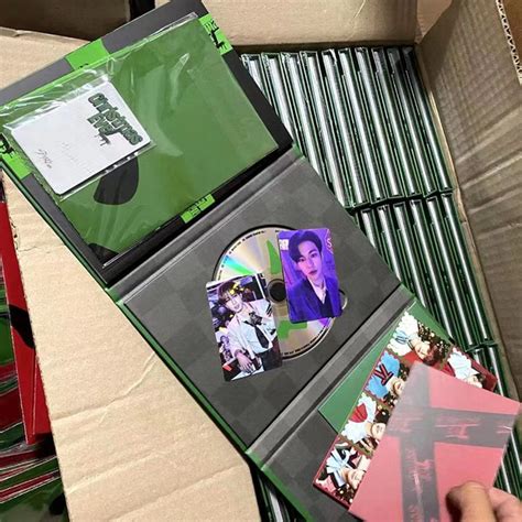 CD STRAY KIDS Альбом Holiday Special Single Christmas EveL совершенно ...