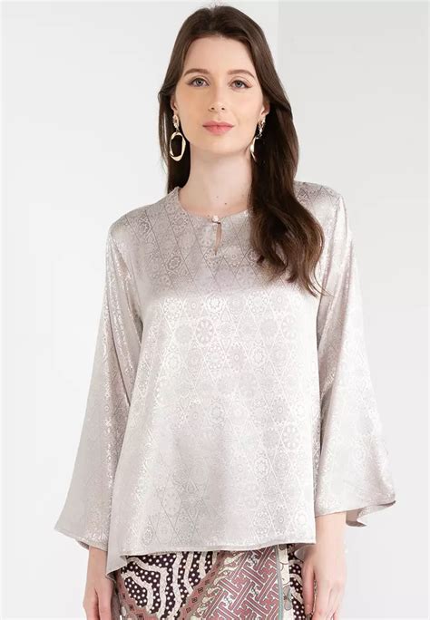 ZIZI Top In Nude The Labels