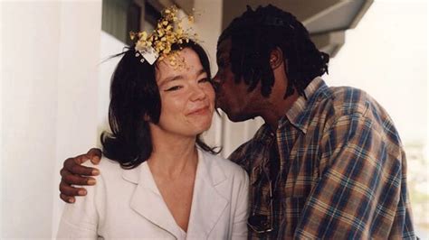 Milton Nascimento resgata fotos de encontro inesquecível Björk