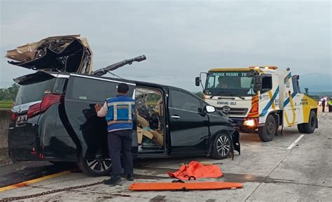 Hal 2 Kronologi Kecelakaan Maut Di Tol Semarang Solo 3 Orang Tewas