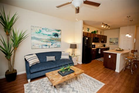 pepper tree apartment homes 3