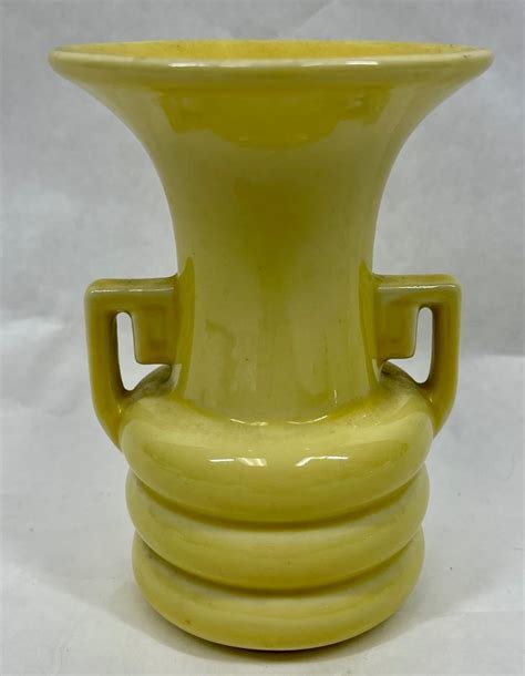 Abingdon Yellow Ceramic Pottery Vase With Handles 975 Tall