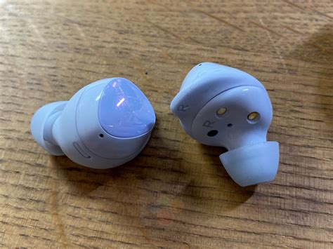 Перші фото навушників Samsung Galaxy Buds Plus - ТехноФан