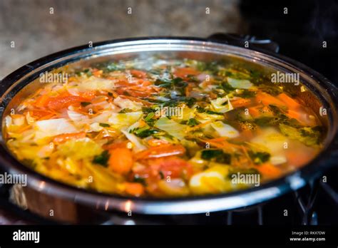 Big Soup Pot Hi Res Stock Photography And Images Alamy