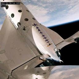 Virgin Galactic Fliegt Erstmals Touristen Ins All Tagesschau De