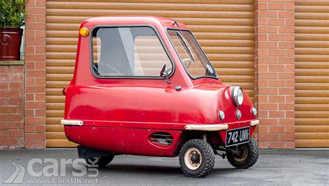 A 1963 Peel P50 - the World's Smallest Car - sells for £111,000 | Cars UK