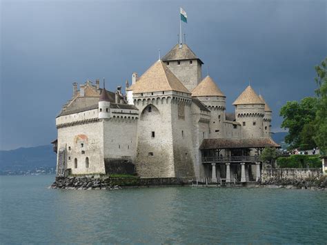 Edit free photo of Chillon castle,montreaux,switzerland,chillon,castle - needpix.com