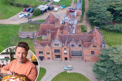 Jamie Oliver Is Planning Lavish Refurbishment To His Servants Quarters