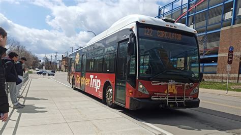 Ride On Umn Campus Shuttle Van Hool A L On Rt