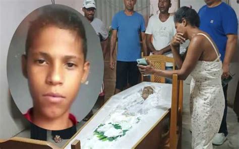 M E E Pai Pedem Justi A Pela Morte Do Filho Na Cidade De Gl Ria Bahia