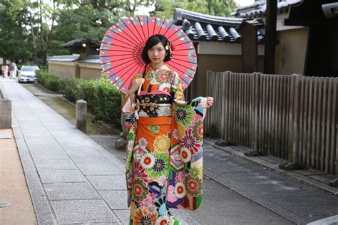 Traditional Kimono Rental Experience In Gion Kyoto