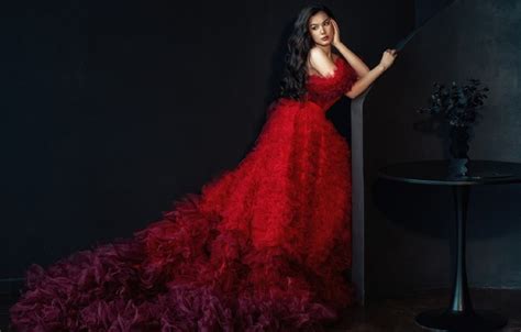 Wallpaper DRESS BRUNETTE VASE for mobile and desktop section девушки resolution 1920x1255