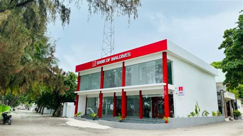 Bml Introduces Self Service Banking Centre At The New Rasdhoo Branch