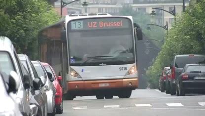 Un chauffeur de la Stib licencié en raison de ses tatouages reliés à l