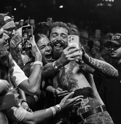 Raptv On Twitter Post Malone Taking A Selfie With A Fan On Tour