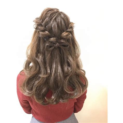 さりげなく仕込んで。大人女子でも楽しめるリボンヘアが可愛い♡ ヘアスタイリング 毛髪染料 ゆるふわパーマ ロング