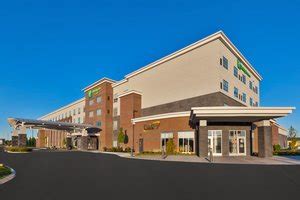 Holiday Inn & Suites Perrysburg, OH - See Discounts