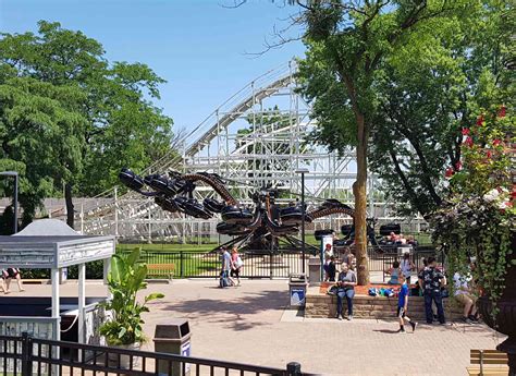 Monster Flat Ride At Valleyfair Parkz Theme Parks