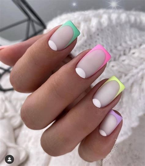 Spring Nail Designs Geometric Neutral Nails