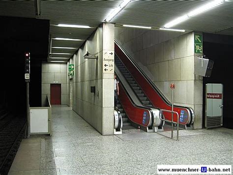 Münchens U Bahn Königsplatz