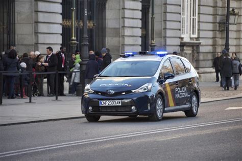 El Toyota Prius Nuevo Compañero De La Policía Nacional