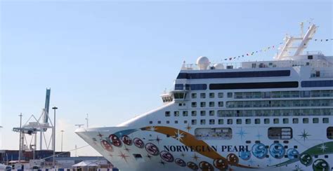 Bare Adise Miami S Big Nude Cruise Sets Sail Again In Miami New Times