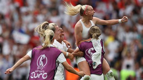 Lionesses win Euro 2022 final | News UK Video News | Sky News