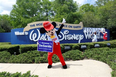 Disney Retaliates Against Ron Desantis Attacks And Reverses The Creation Of 2000 Jobs In