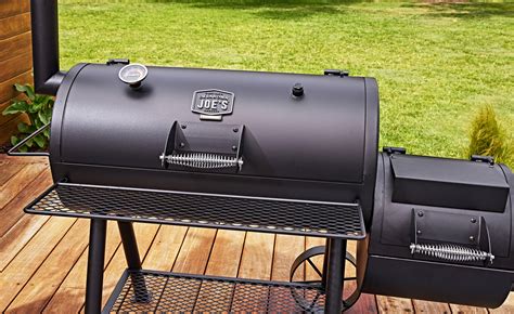 Oklahoma Joe S Highland Reverse Flow Offset Charcoal Smoker And Grill