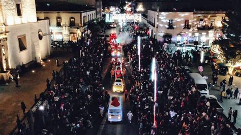 Alegr A Emoci N Y Uni N Familiar En Nuestro Desfile Navidad Por El